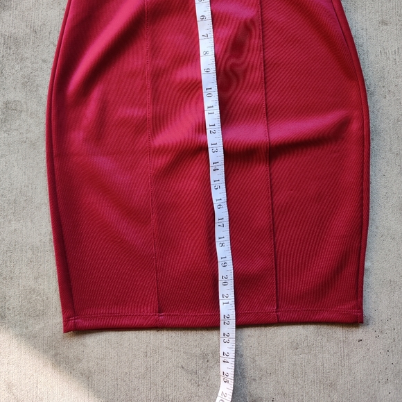 Classic Pencil Skirt - Picture 2 of 5